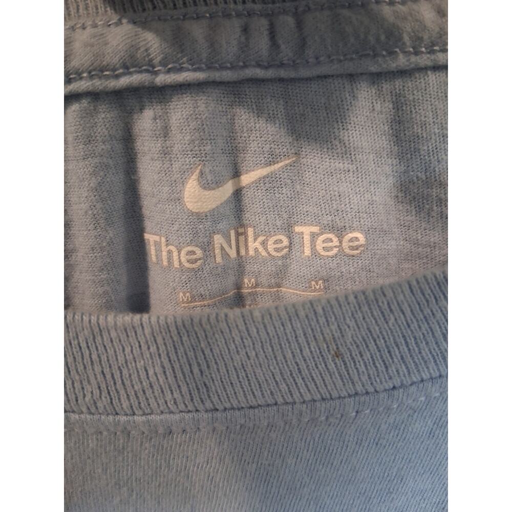 Nike "The Nike Tee" Men's Size M Blue Short Sleeve Graphic T-Shirt Crew Neck - Picture 2 of 8